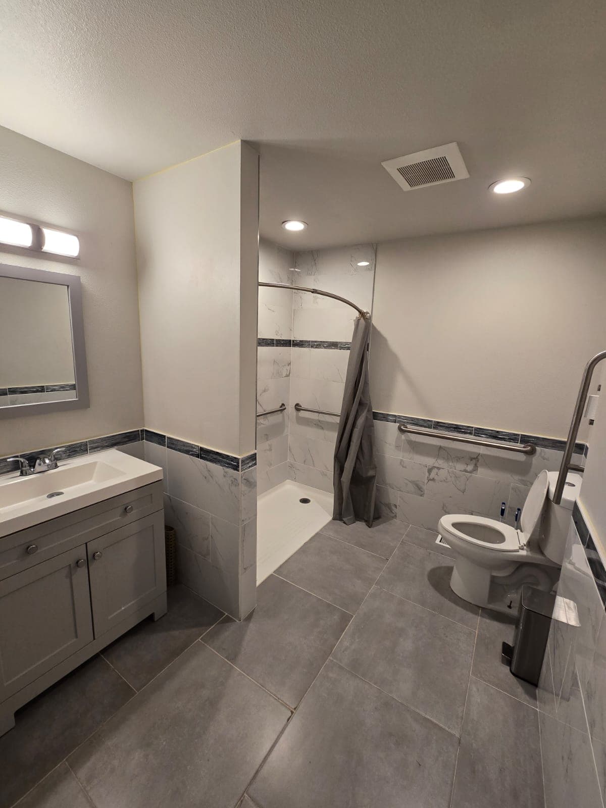 WAMKAM Care Home Main Bathroom